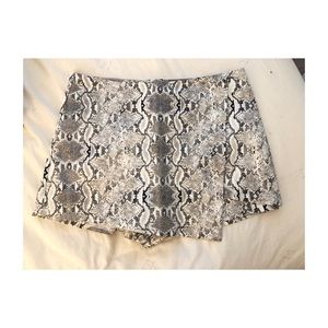 Reptile print skort